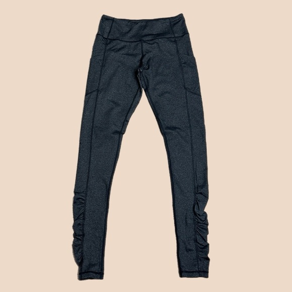 Lululemon Women’s Black Heather Mid-Rise Leggings with Ruched Side Sz 4 - Picture 1 of 11